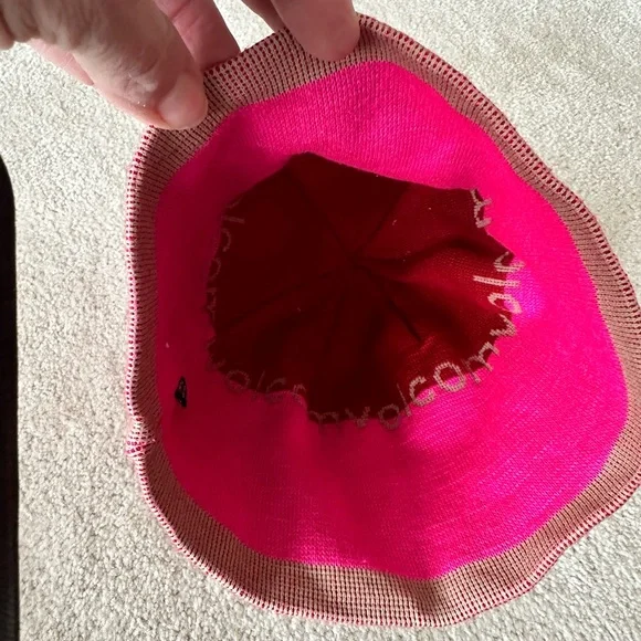 Genuine volcom hat - Picture 3 of 4